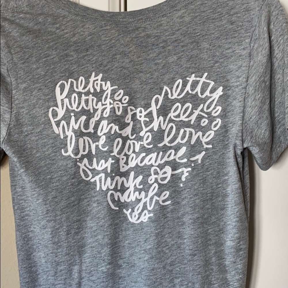 VS PINK v-neck Tee